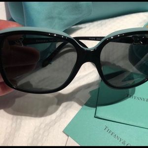 Shades Woman